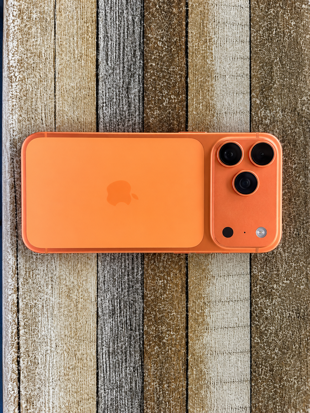 Photo 2 de iPhone 17 Pro Max Orange 256 Go à vendre