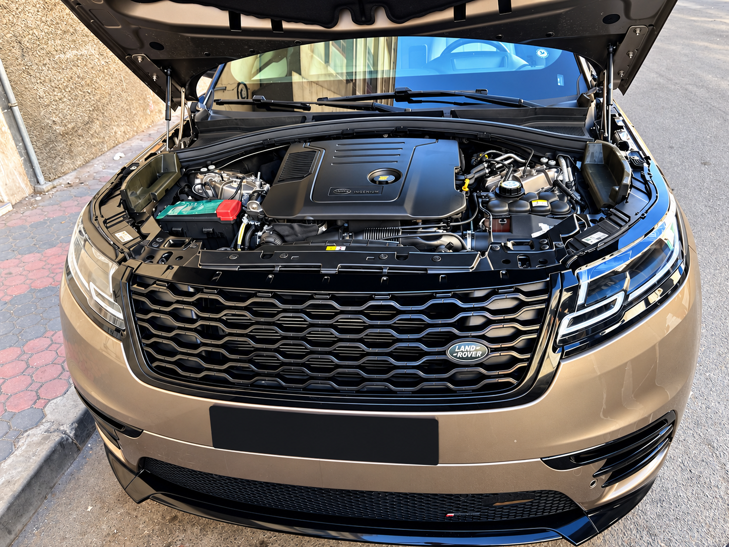 Photo 2 de Range Rover Velar R-Dynamic à vendre à Casablanca – 1ère main